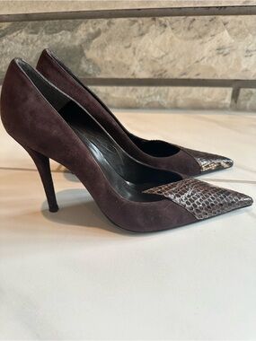 Stuart Weitzman Dark Brown Suede Snakeskin Pointed Toe Pumps Heels Size 9.